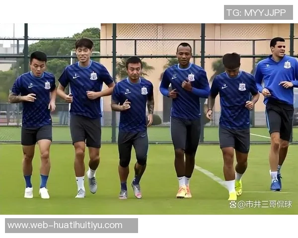 深圳艺品高对决吴川青年利物浦传奇赫斯基亲临广东省超级决赛现场