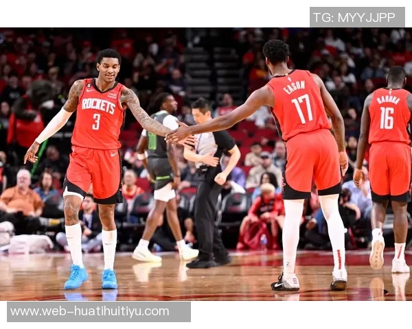 伊森分享狄龙建议称赞乌度卡严格执教风格带来的积极影响