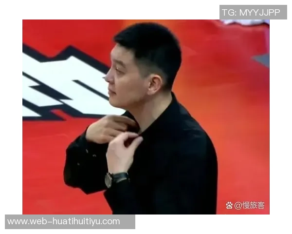 杨鸣分享解说经历感叹疲惫中收获快乐希望大家在工作中找到乐趣